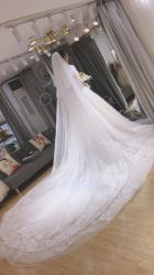 -衣贝姿婚纱礼服馆