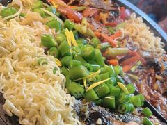 -鸣记脆皮烤鱼·海鲜烤鱼(三八广场店)