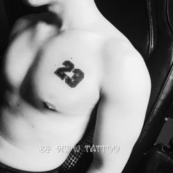文字-SNOW TATTOO STUDIO