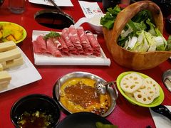 -牛魔王时尚回转餐厅