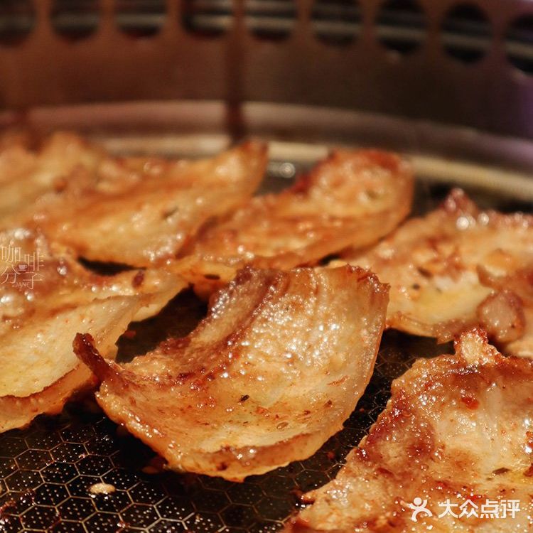 广州美食丨降温天，到氛围感十足的烧小小吃烤肉啦〜