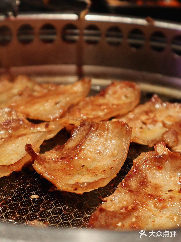 广州美食丨降温天，到氛围感十足的烧小小吃烤肉啦〜