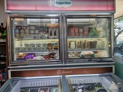 -全家便利店(襄阳南路店)