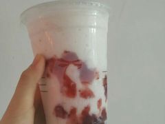 小雪荔枝瑞纳冰-luckincoffee瑞幸咖啡(东方都会大厦店)