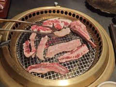-铭牛烧肉·和牛海鲜自助(高新月牙湖店)