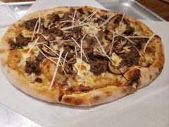 烤牛肉披萨-I HOLIC艾豪丽披萨(KKone店)