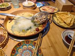 -洱火云南酸菜牛肉火锅(石景山当代商城店)