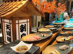 -广州万富希尔顿酒店·感趣自助餐厅·金秋蟹宴生蚝海鲜刺身