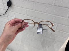 -三叶眼镜城(八佰伴店)