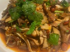 -费大厨辣椒炒肉(高铁吾悦广场店)