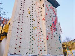 -问山MountQuest攀岩馆