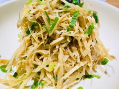 香葱拌笋衣-小大董·烤鸭(凤凰汇店)