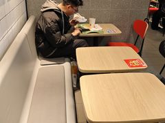 -麦当劳(轻轨曹杨路店)