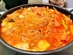肥牛部队锅-博姆炸鸡精品餐厅(常发广场店)