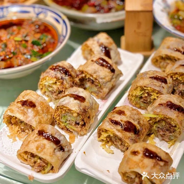 一定要带朋友来这家美食集合店，太赞了！