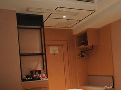 -维也纳国际酒店·重庆交通大学六公里轻轨站店