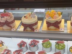 -花花卷卷·鲜食蛋糕(静安久光百货店)