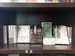 -钟书阁(松江泰晤士小镇店)