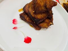 上海熏鱼-老正兴菜馆(福州路店)