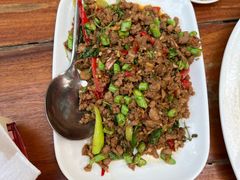 -绿光森林餐厅
