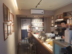 -Punchline Coffee&Roaster(同济大学店)