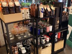 零售区-星巴克臻选(深圳皇庭广场分店)