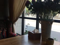 靠窗位-愉肴麻辣香锅(中山路店)