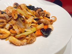 -乔家小院•非遗驴肉•本地小海鲜(滨河路店)