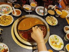 -沸炉重庆老火锅(军事博物馆店)