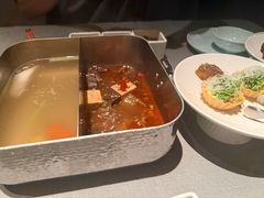 -左庭右院鲜牛肉火锅黑金店(陆家嘴中心店)