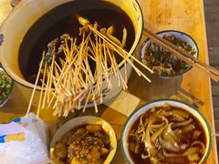 -拈签一笑黄牛肉辣卤串串