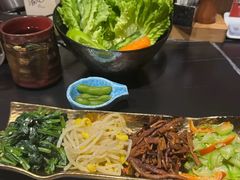 -山川小町·极番烧肉(新地假日广场店)