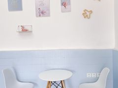 用餐区-美肴冰品·汉堡·牛腩饭(总店)