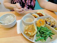 -素满香·全民食养自助(长宁龙之梦店)