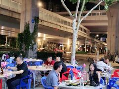 -老街烧烤大排档·地道湖北菜·龙虾馆(汉口火车站店)