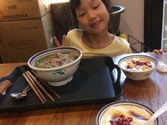 -云阿蛮云南生烫牛肉米线(奉贤路店)