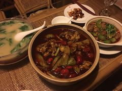 麻辣馋嘴蛙-渝信川菜 · 川味家常菜(长安店)