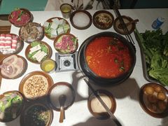 -贵府酸汤牛肉火锅·贵州老字号(飞山街店)