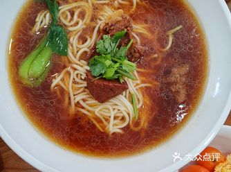 北京市嘉宁玺面,开在街角,布局带有家常面馆的简单