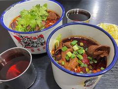 坨坨牛肉面-山城盅盅面