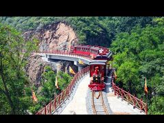 -黄金寨原生态旅游区