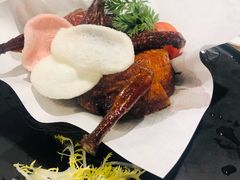 爆汁脆皮乳鸽-虾饺妹·酒家(海珠广场店)
