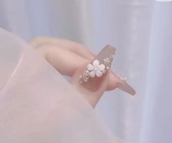 -爱美睫美甲会馆
