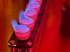 -饮湖威士忌鸡尾酒吧