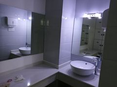 -悦耐私教健身馆(保利中心店)