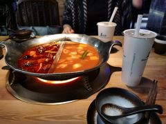 -湊湊火锅·茶憩(杭州湖滨银泰in77店)