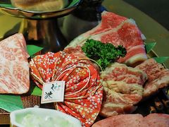 -铭牛烧肉·和牛海鲜自助(高新月牙湖店)