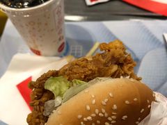 -麦当劳(展览路店)