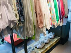 -URBAN REVIVO(北京斯普瑞斯奥特莱斯店)