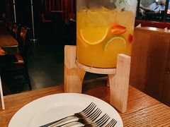 白葡萄酒桑格利亚-SHARK鲨鱼餐吧(购物公园店)